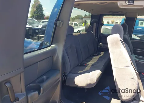 2002 Chevrolet Silverado 1500 Ls из США, поврежденный, VIN 2GCEK19T221286296